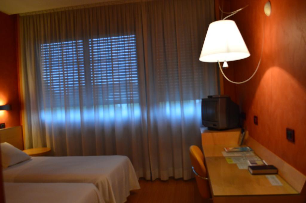 טורינו Hotel Alexandra מראה חיצוני תמונה