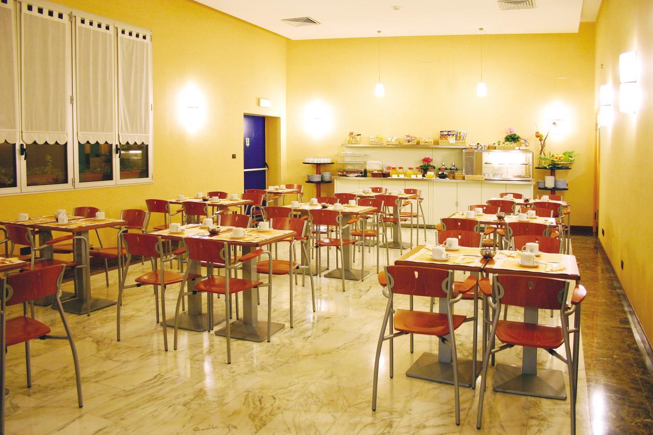 טורינו Hotel Alexandra מראה חיצוני תמונה