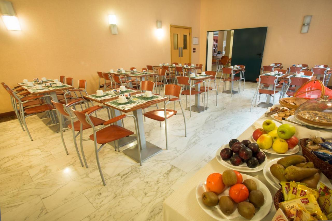 טורינו Hotel Alexandra מראה חיצוני תמונה